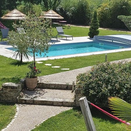 Chambres d'hôtes Les Marguerites Champdolent Exterior foto